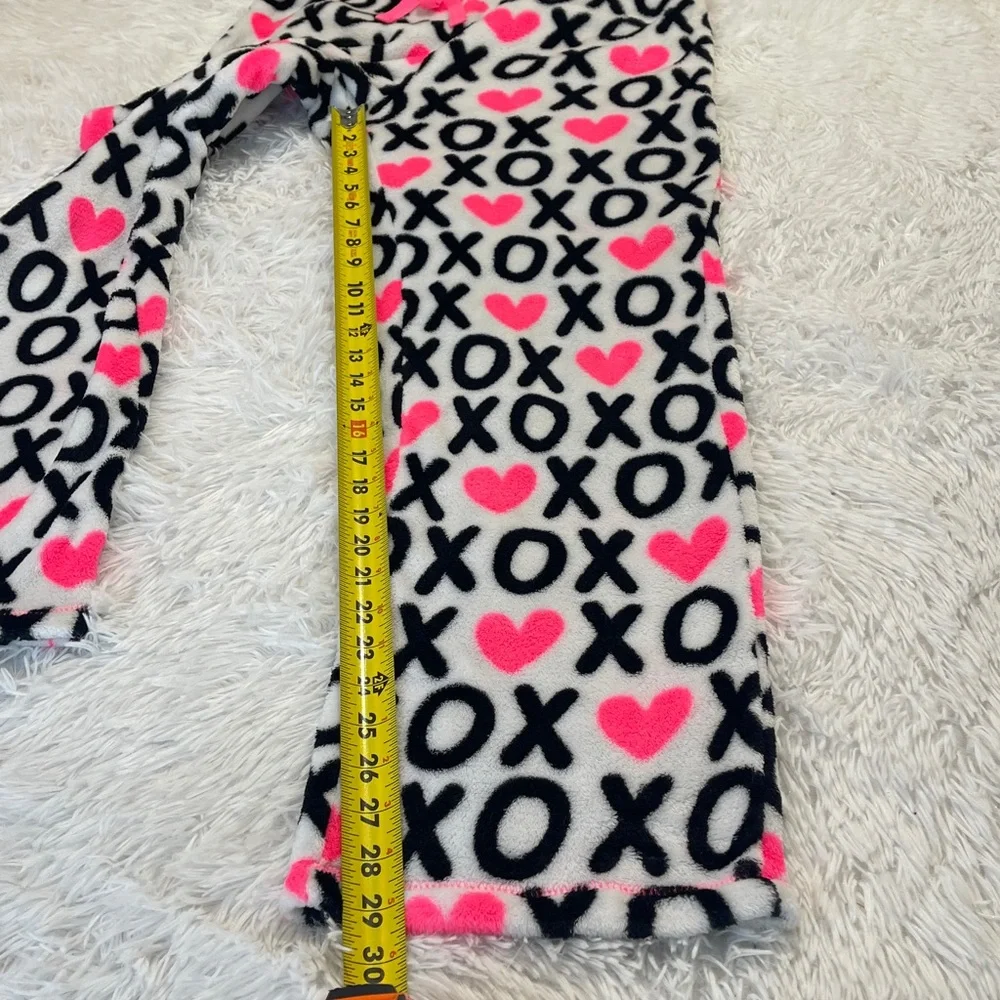 Secret Treasures WOMEN Pajama Bottoms with Pink Hearts and Black XO Pattern 8-10